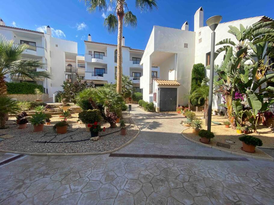 Apartamento Complejo Residencial Альфас-дель-Пи Экстерьер фото